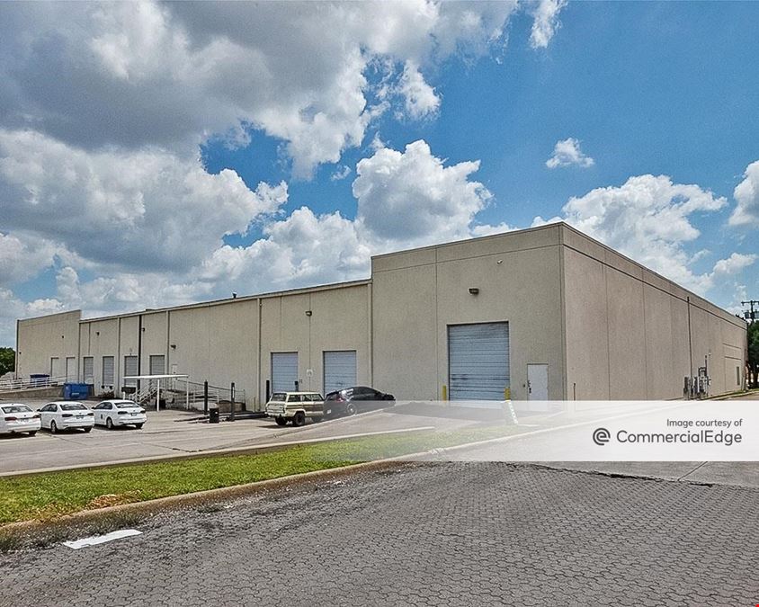 2125 Chenault Drive