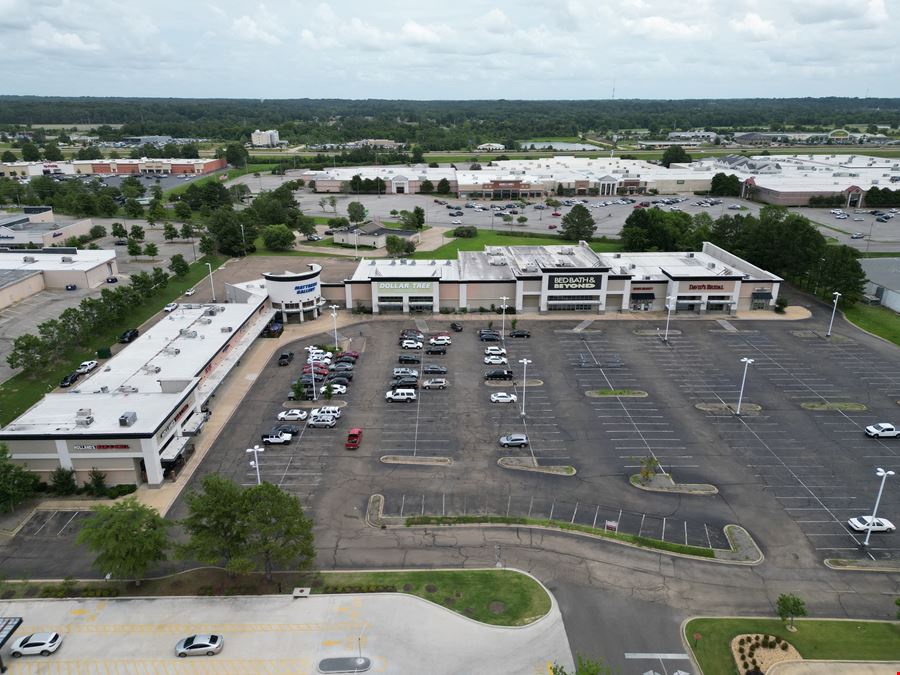 Shops at Barnes Crossing