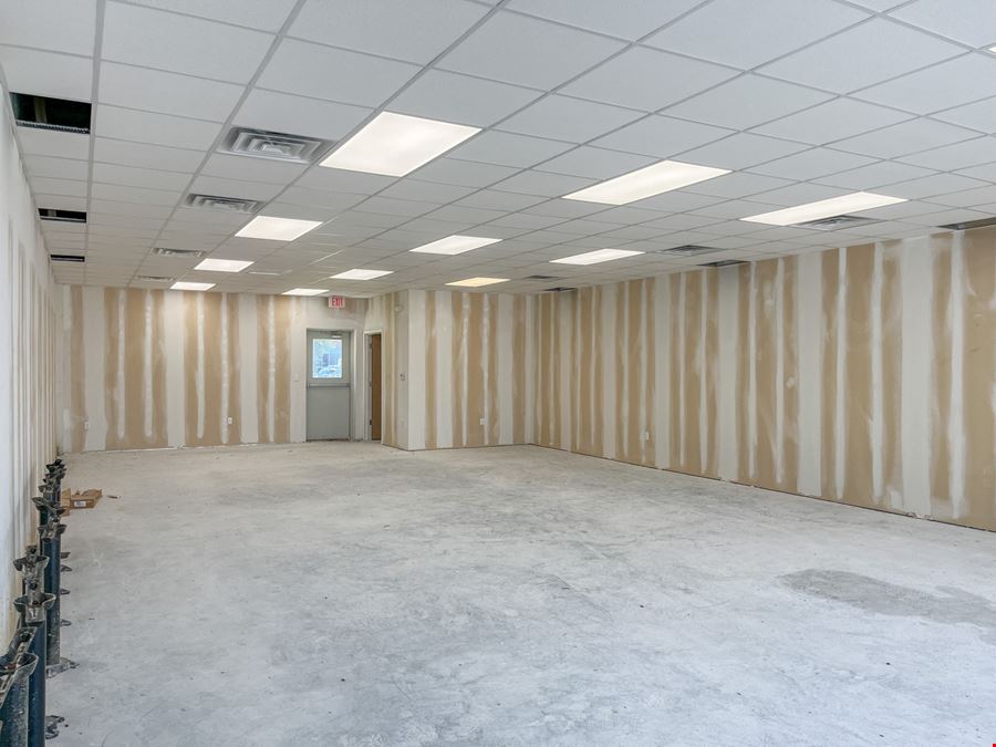 Office / Retail Suites Near Walmart and Sam’s Club