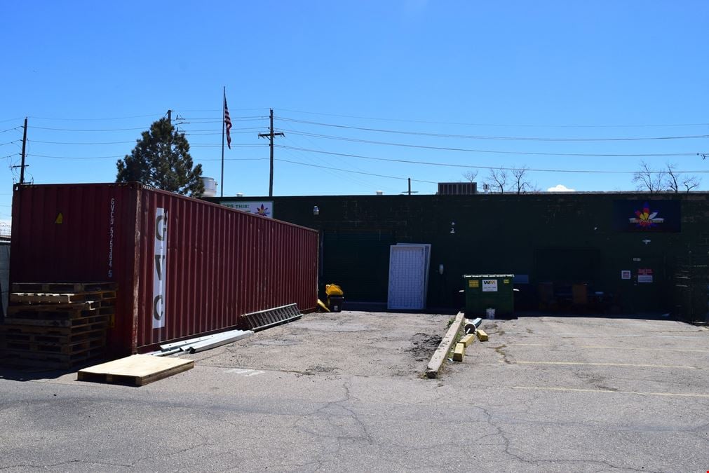 3,840 SF Office/Warehouse with heavy power and yard