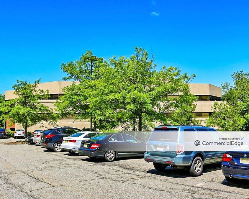 Stonehill at West Orange - 300 Executive Drive