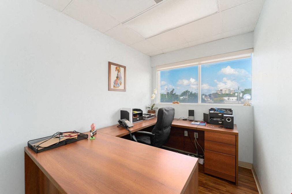 1378 Coral Wy