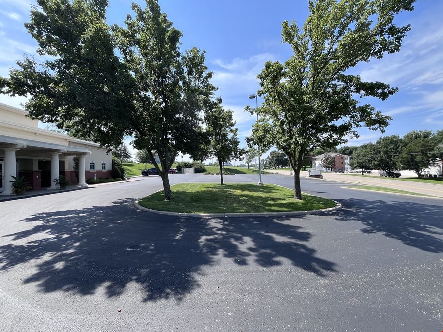 2111 N Woodbine Rd