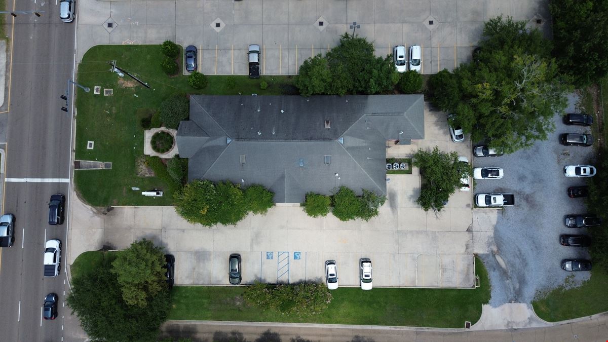 Medical Office Building For Lease on US-190