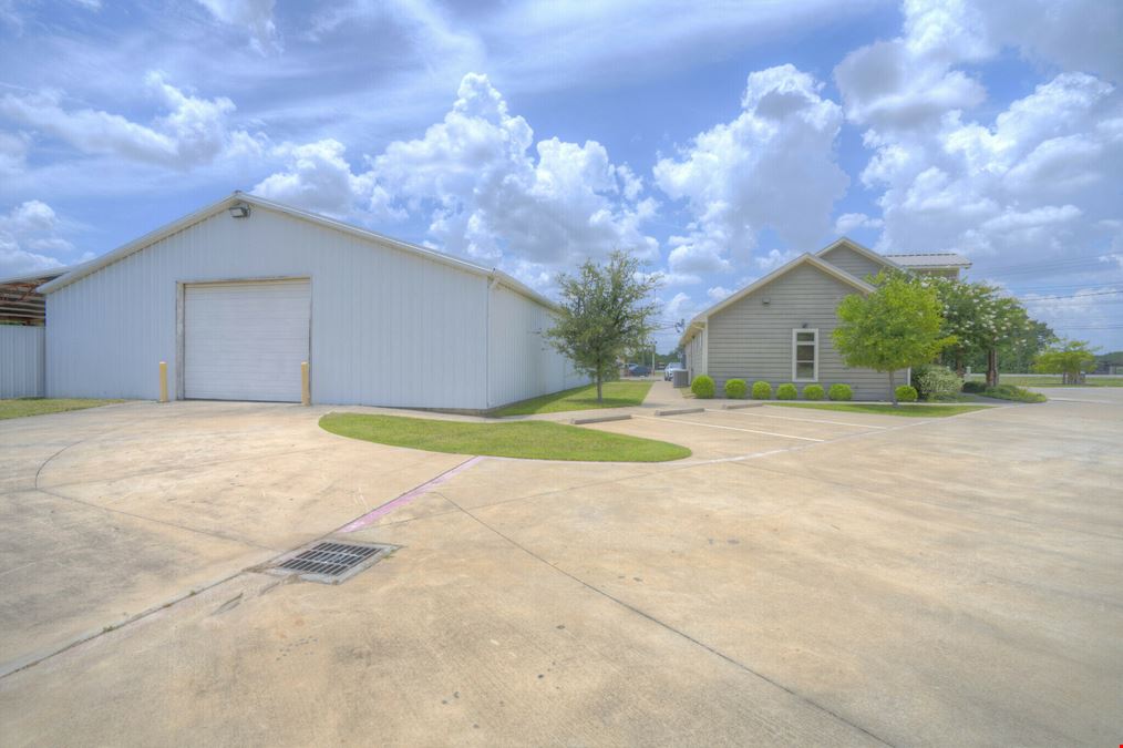 3209 Fort Worth Dr