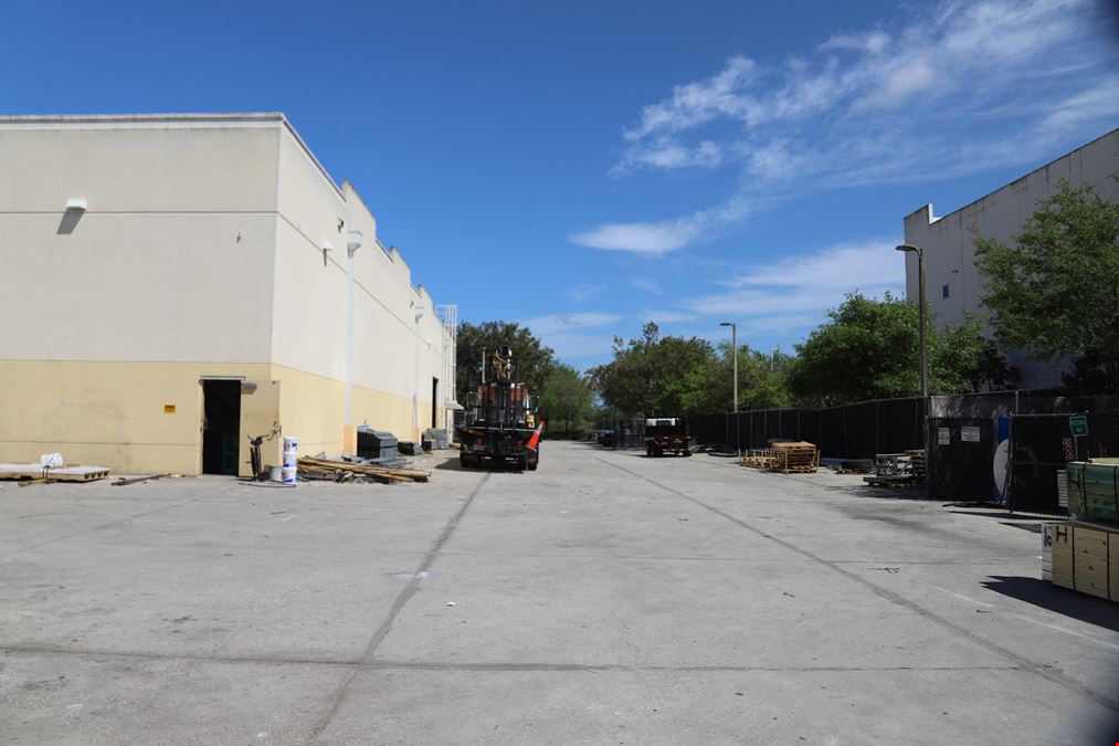 Single Tenant Warehouse on 4.82 AC