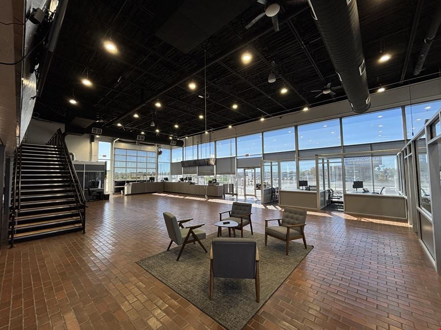 FOR SUBLEASE: 43,434 SF SHOWROOM & SERVICE BUILDING