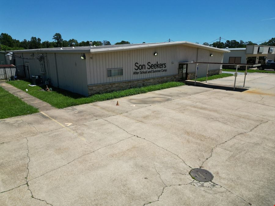 Warehouse with Visibility & Access - Highway 80