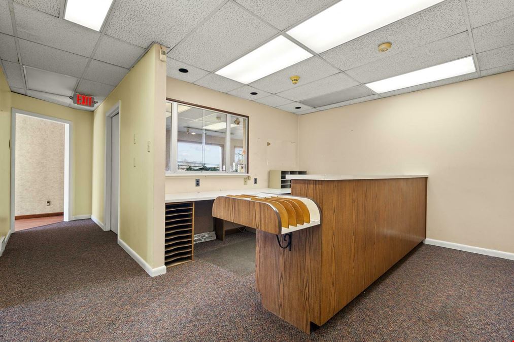 921 Boston Tpke