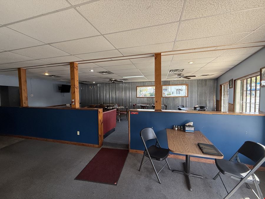 Full Service Eat in/Carry Out Restaurant