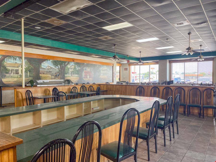 Turnkey Interstate-Side Restaurant Space