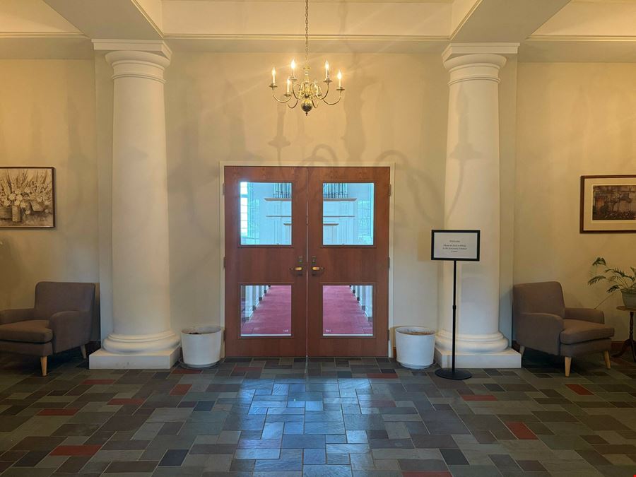 90 N. Summit Street