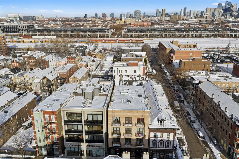 1102 W 18th St, Chicago, IL