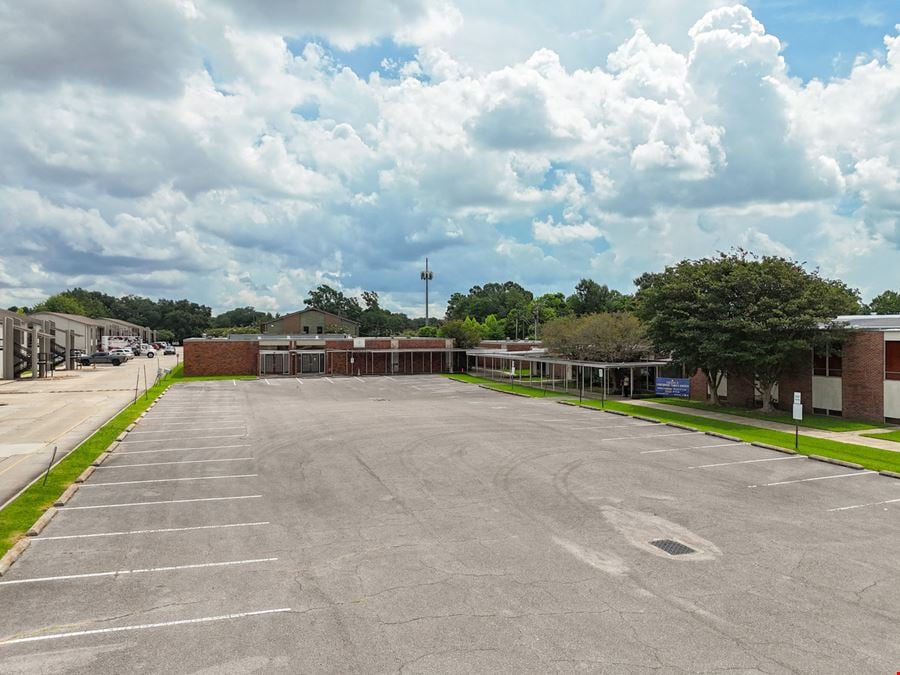 Versatile Commercial Building on ±3.4 Acres with Development Potential