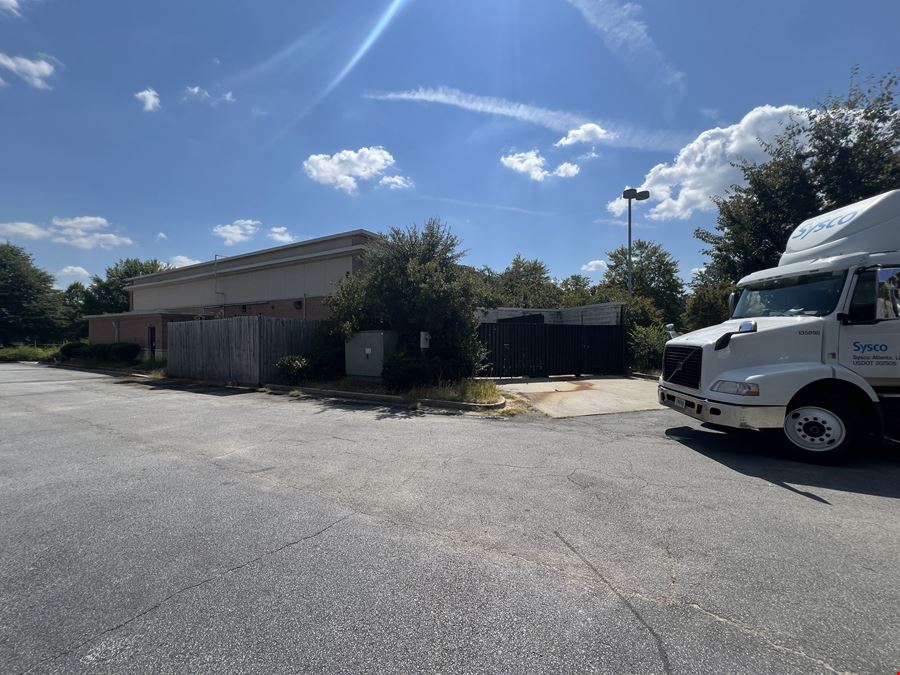 +/-5,192 SF Restaurant - Stonecrest Mall - REO