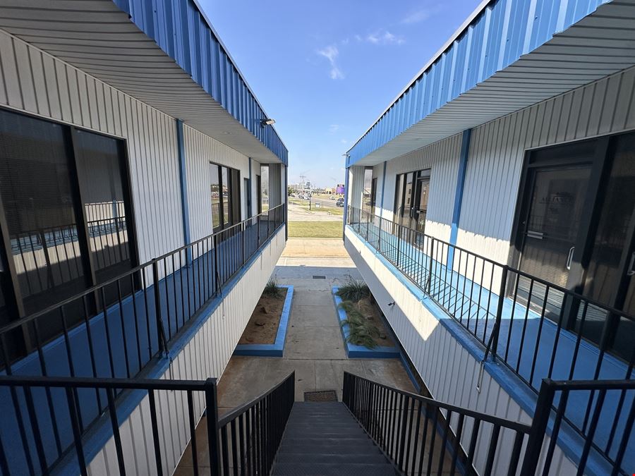 5770 NW Expressway