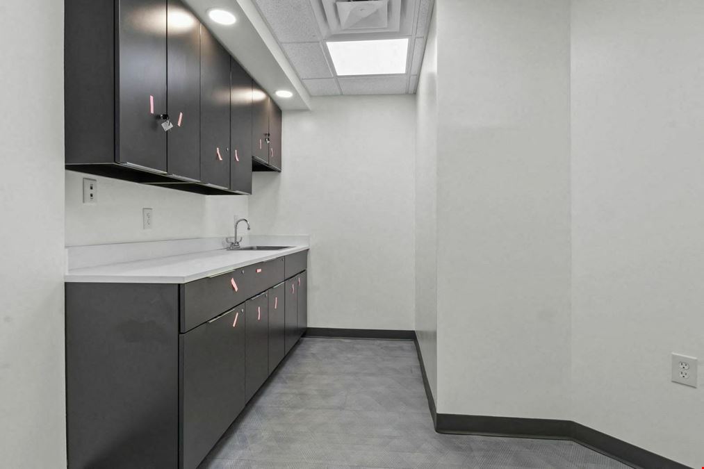 Allisonville Professional Turnkey Medical Office