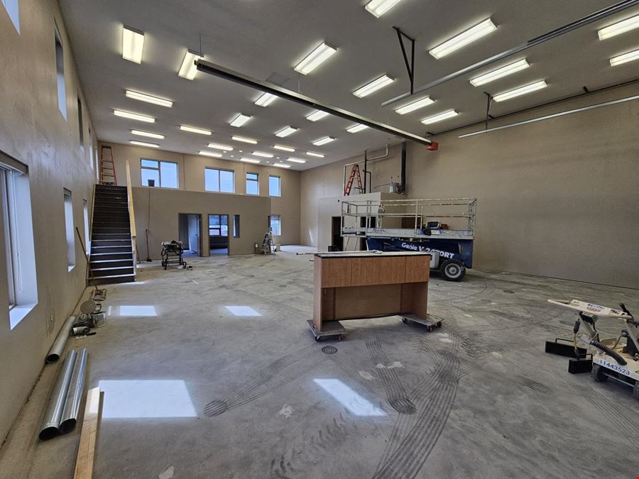 7471 Edgar Industrial Bend - Unit 24
