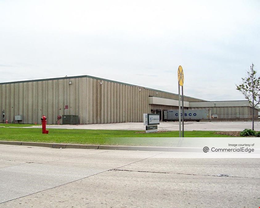 Elk Grove Industrial Park - 851-875 East Devon Avenue