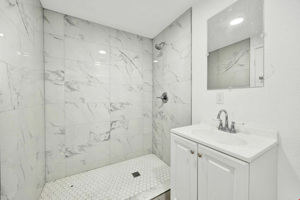 103 N Catalina