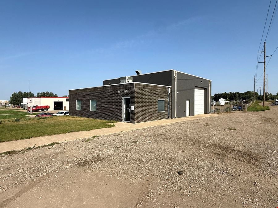 2716 34th St NW, Mandan