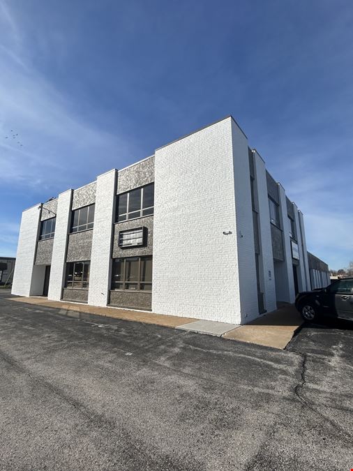 11704-11718 Lackland Industrial Dr