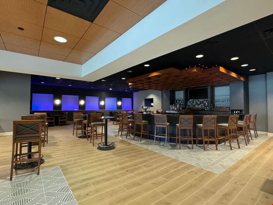 DoubleTree by Hilton Baltimore North - 1726 Reisterstown Rd Pikesville