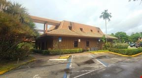 Two-story corner unit 2415 +/- SQFT