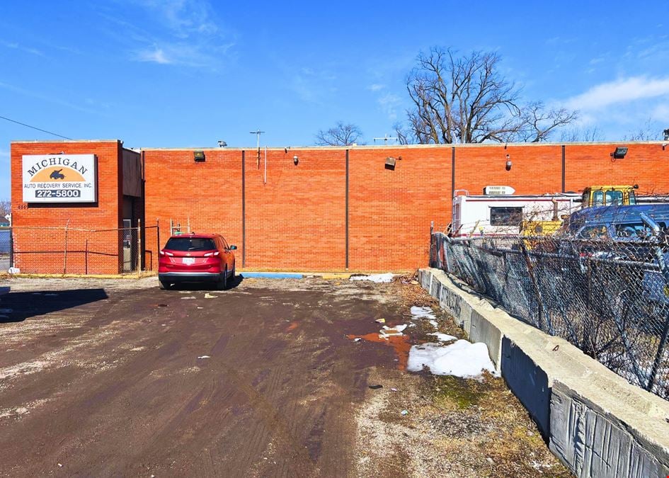 8850 Southfield Freeway