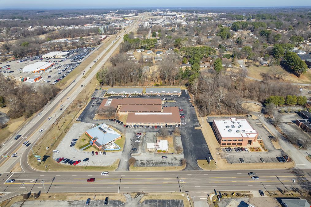 385 North Parkway