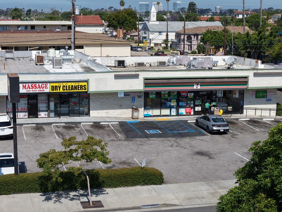 13701 Hawthorne Blvd