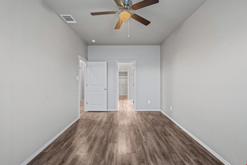 704 Hillshire