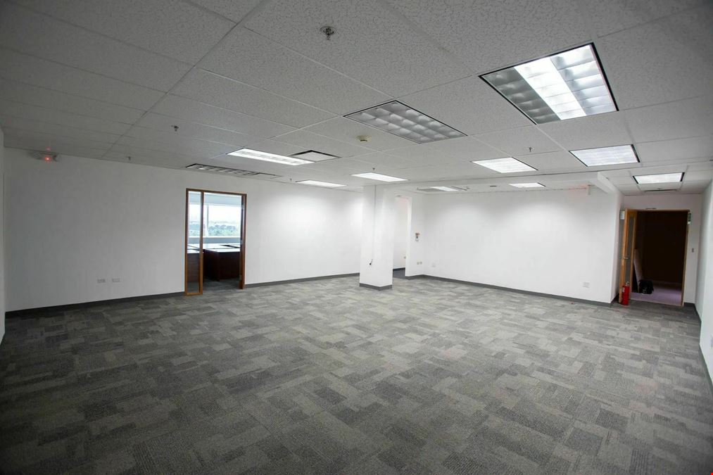 Centro Internacional de Mercadeo I (CIM) – PH Floor Suite 802