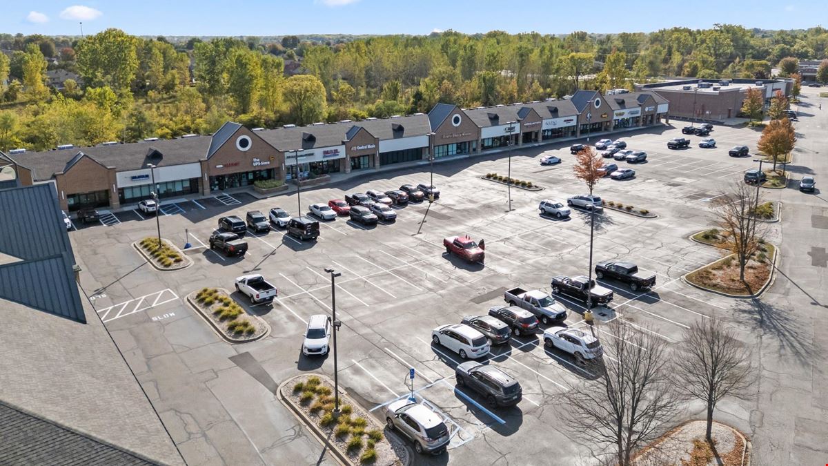 Macomb Centre Plaza