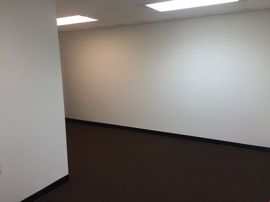 3,800 sq. ft. Office/Warehouse in Evans