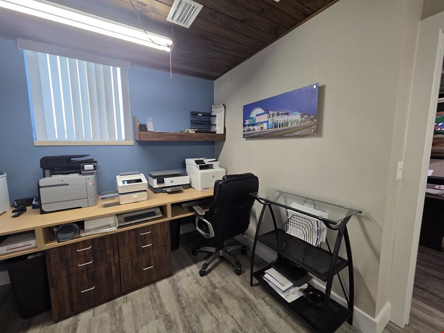 Professional Office, Warehouse & Secured Yard