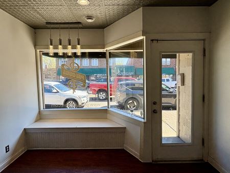 Preview of commercial space at 1559 Randolph Avenue