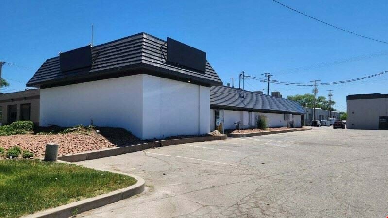 2324 S Redwood Rd