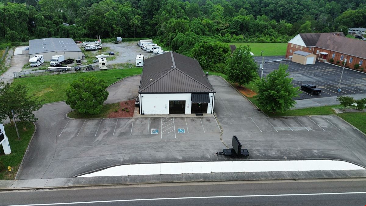 9009 Oak Ridge Hwy