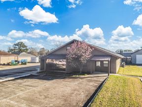 Former Medical Office Building with Ample Parking