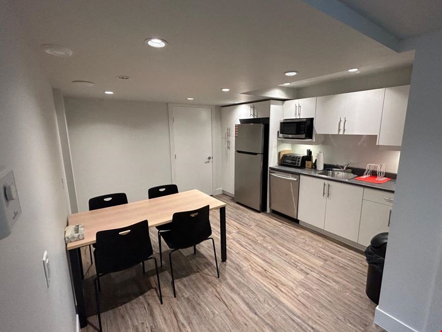 2520 Bridge Street -Service Commercial Strata Unit