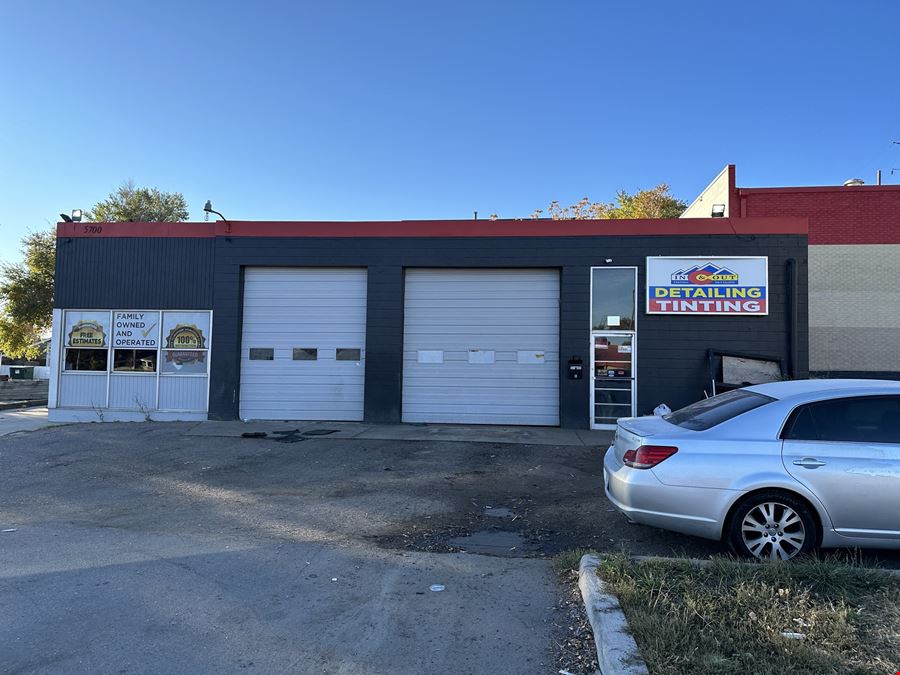 5700 W Alameda