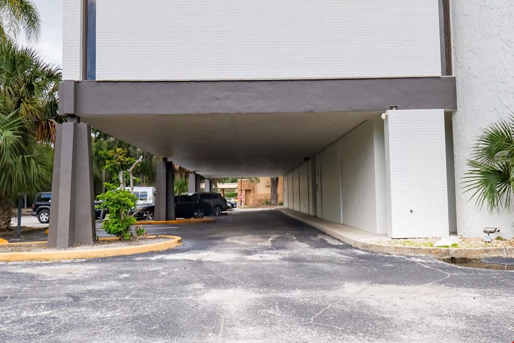 Professional Office Suite For Lease