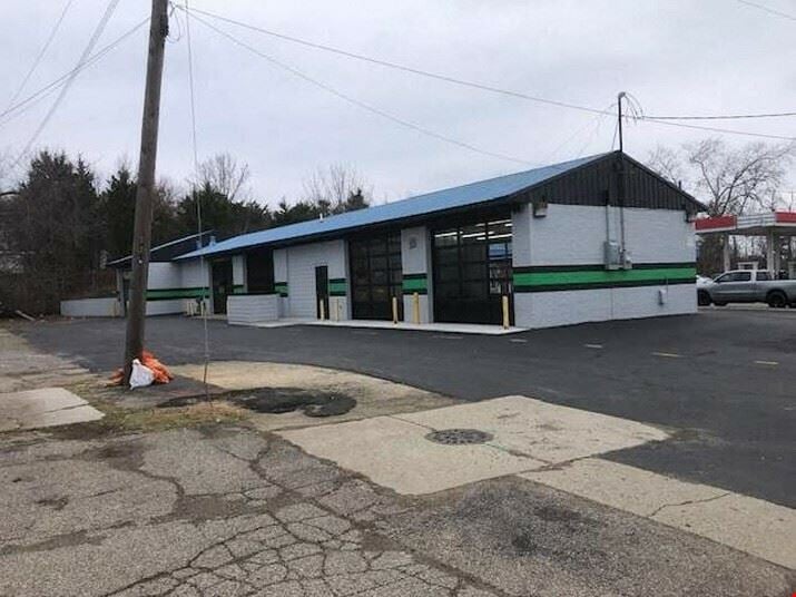 8037 Hamilton Ave