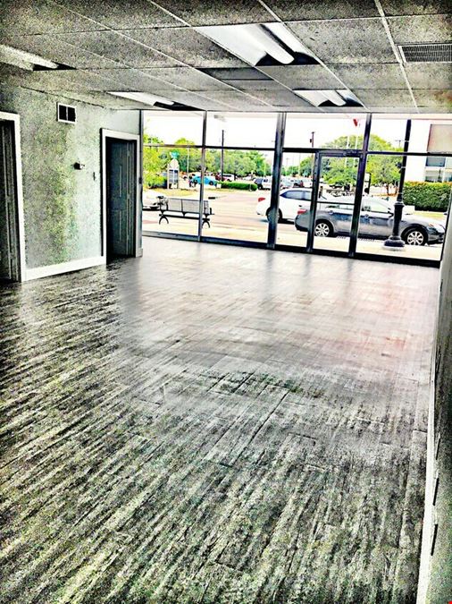 209 W Main St