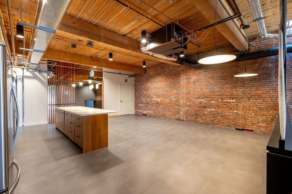 400-1120 Hamilton Street, Vancouver, BC