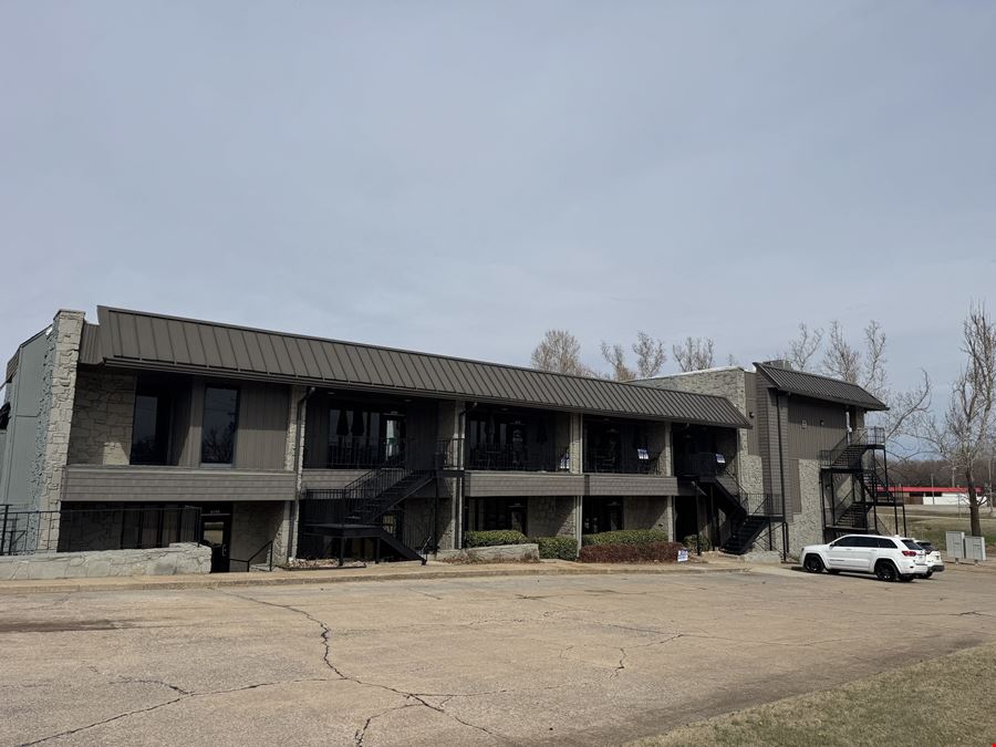 7901 NE 10th Street