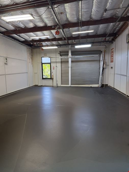 33 Commercial Blvd