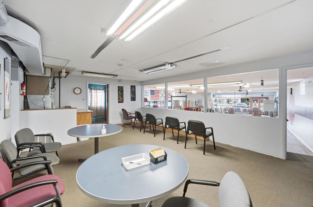 Two-Building Retail / Owner-User Opportunity - Hamilton Ave