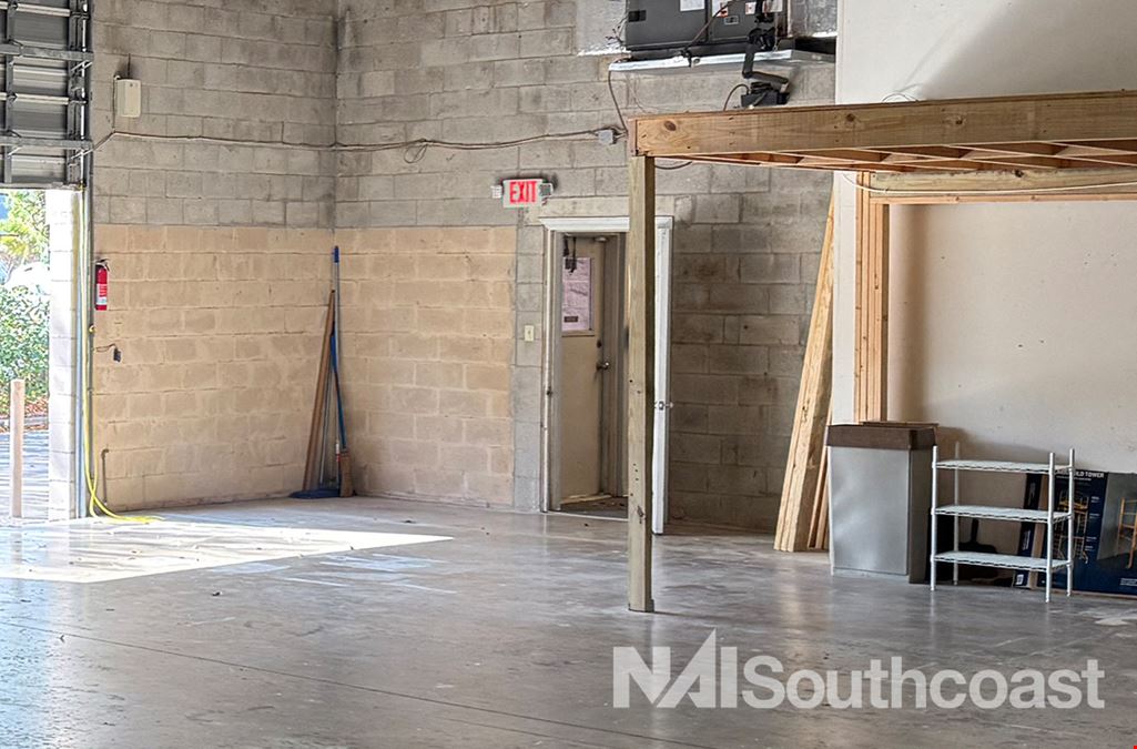 ±2,734 SF Warehouse Condo
